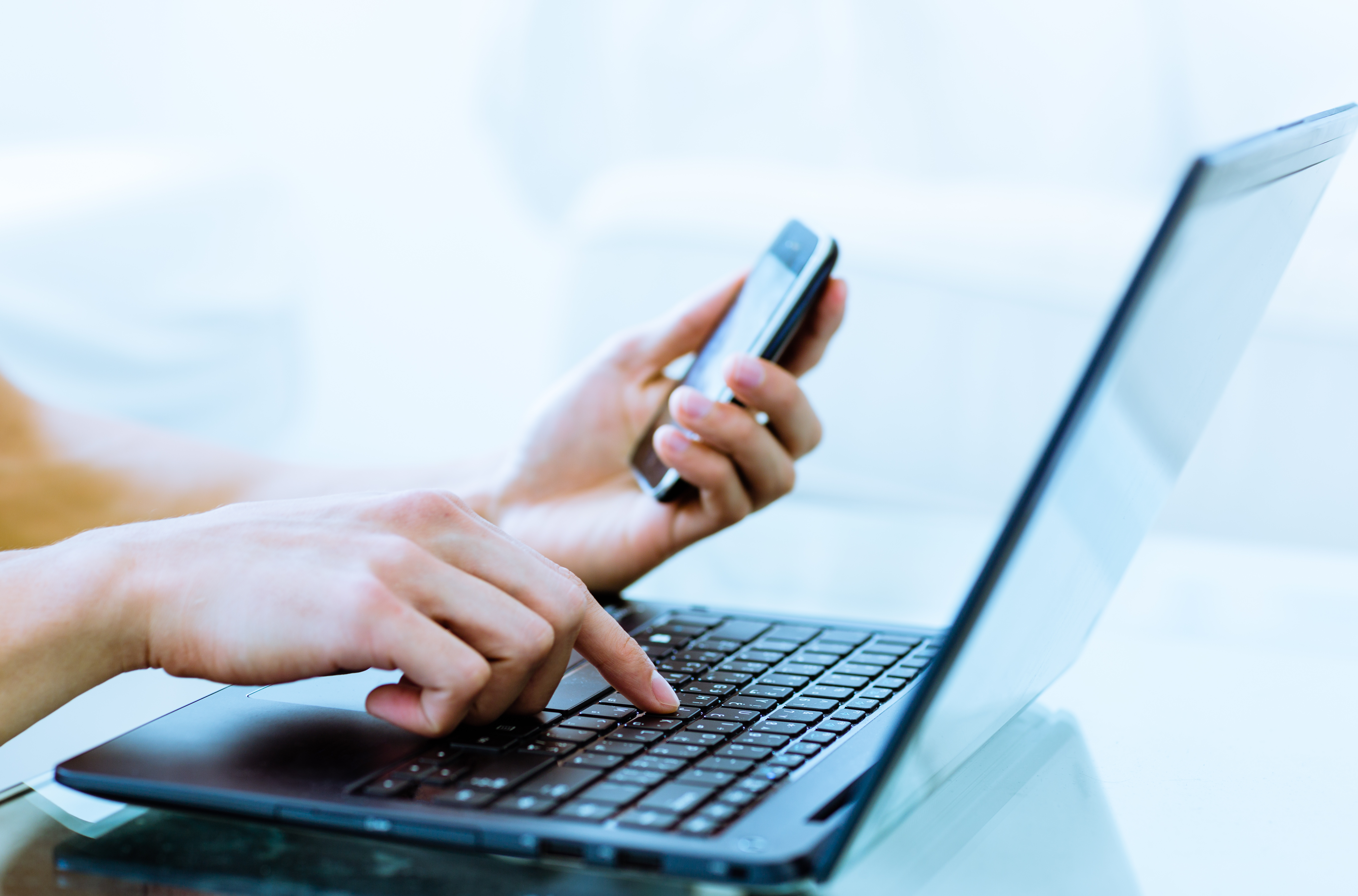 Traveler uses digital technology to reduce travel costs and procurement