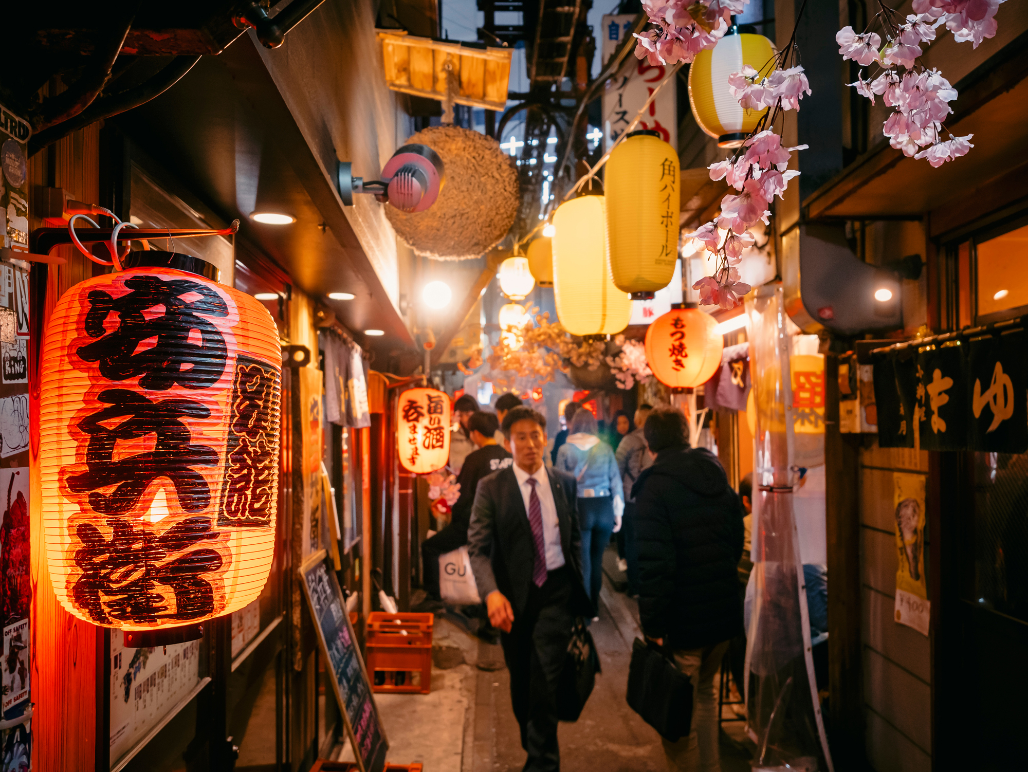 Asia:<br/>Back in<br/>Business shutterstock 1566267694